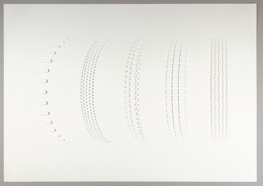 Five Tyres remoulded (Vijf banden omgevormd)