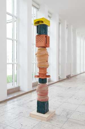 le-monde-entier-est-un-cactus-totem-1