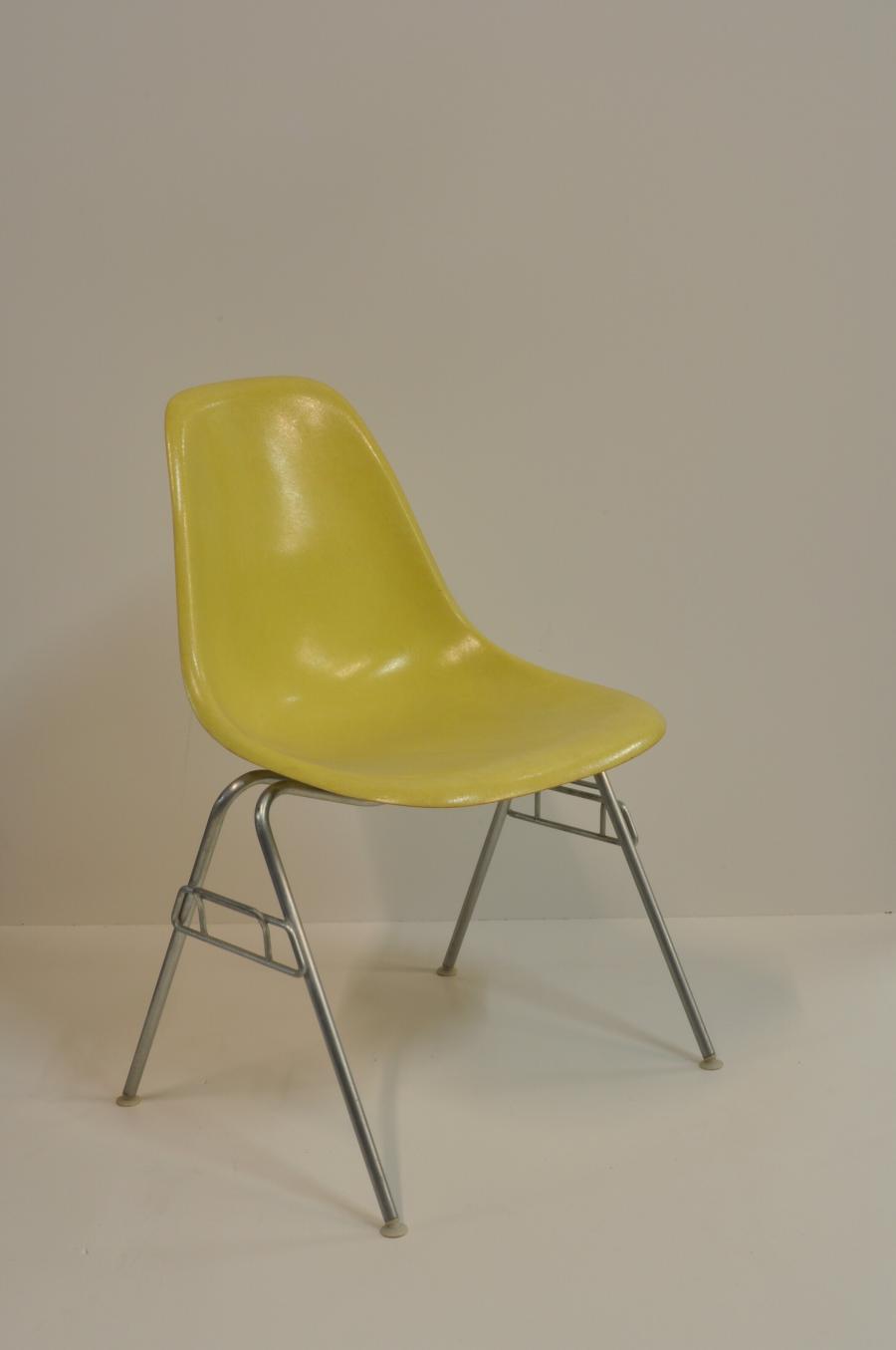 Eames Stacking Chair (model DSS)