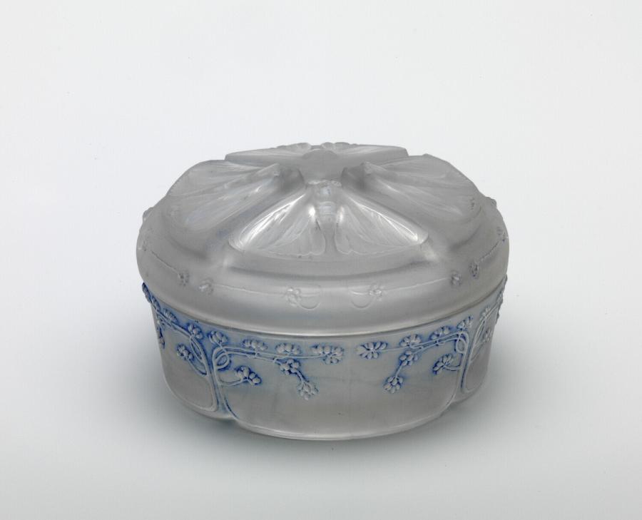 lidded box