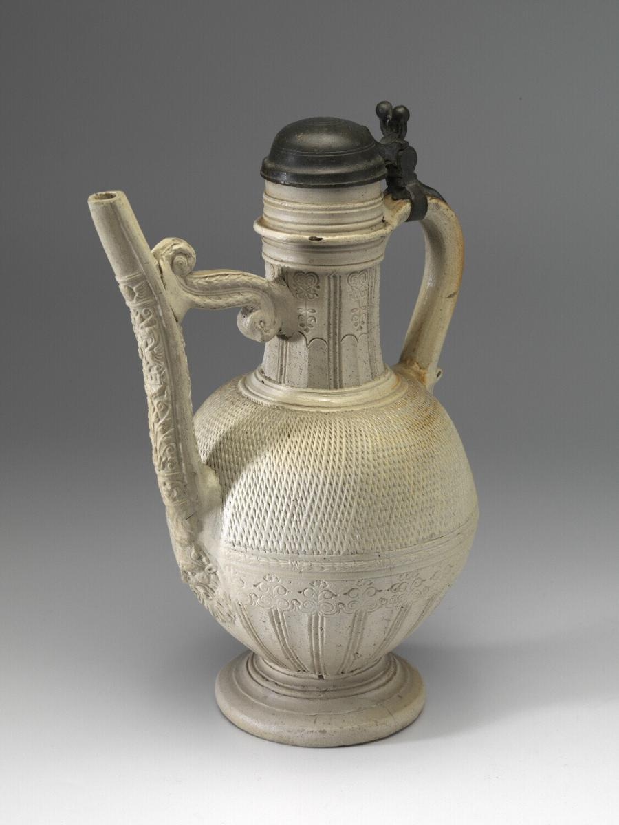 serving jug