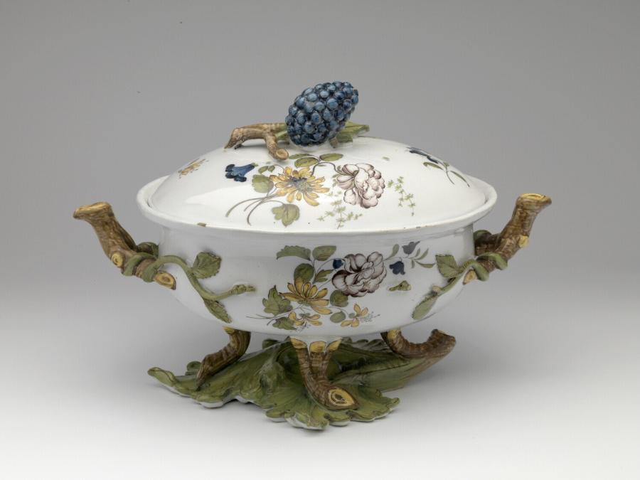 tureen