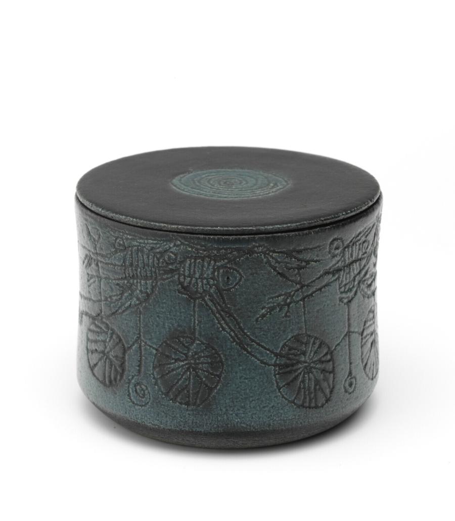 covered jar