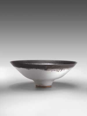 wide-cream-coloured-bowl