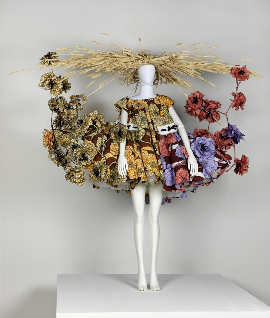 Look 18, Haute Couture Van Gogh Girls, Collection 52 (Look 18, Haute Couture Van Gogh Girls, Collectie 52)