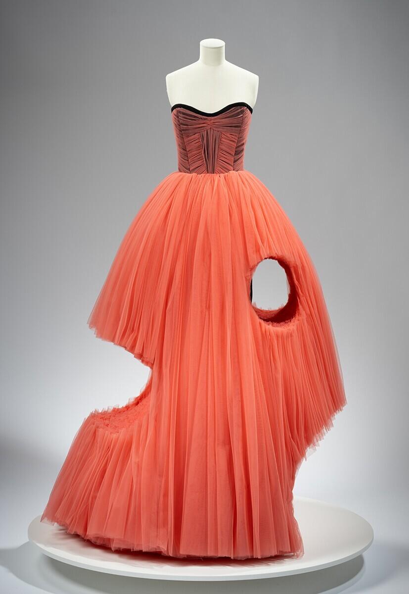The Coral Dress, Look 28, Cutting Edge Couture Collection (The Coral Dress, Look 28, Cutting Edge Couture Collectie)