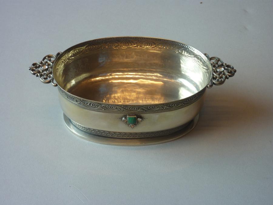 sugar dish