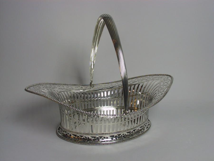 cake basket