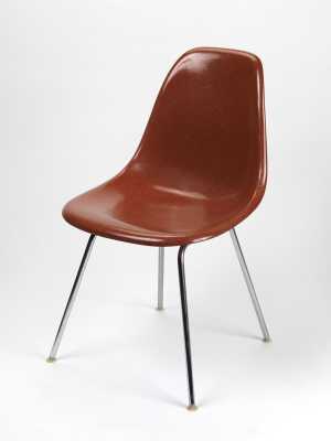 plastic-side-chair-model-dsx