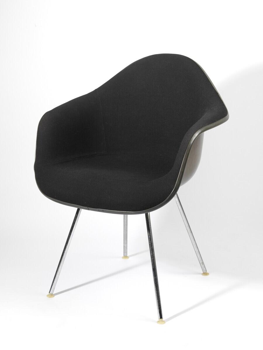 Plastic Armchair (model DAX)