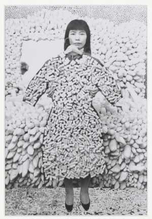 foto-van-collage-1964-van-yayoi-kusama