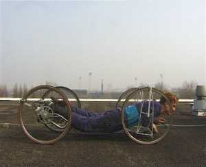 auto-op-dak-the-netherlands-amsterdam