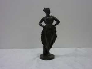 dancer-facing-left