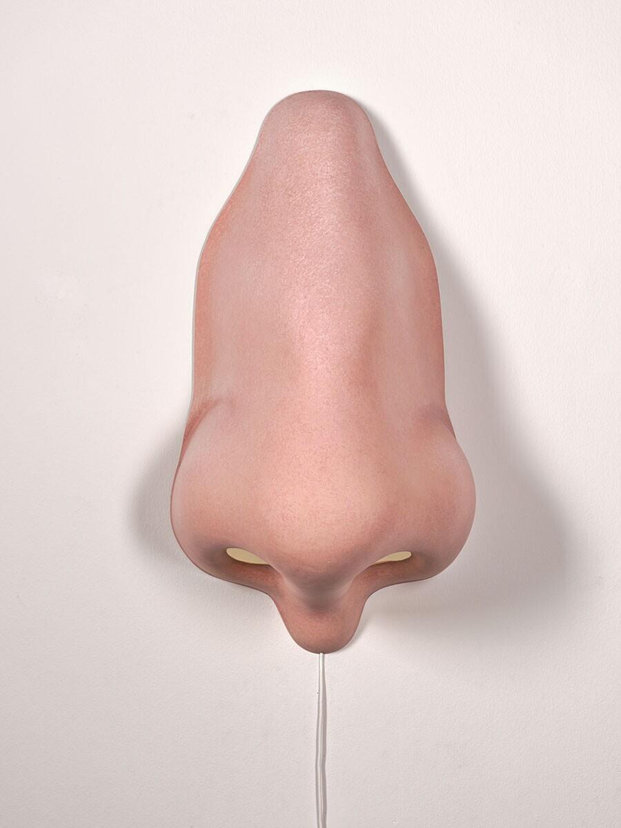 Nose Sculpture Wall Sconce (Wasp II) (Neussculptuur muurlamp (Wasp II))