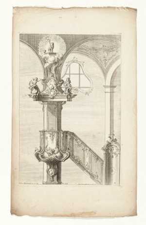 preekstoel-in-kerkinterieur