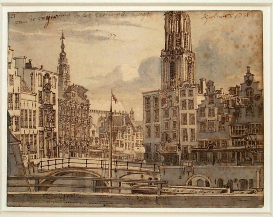 De Oudegracht te Utrecht bij de Stadhuisbrug met de Domtoren en de stadhuistoren