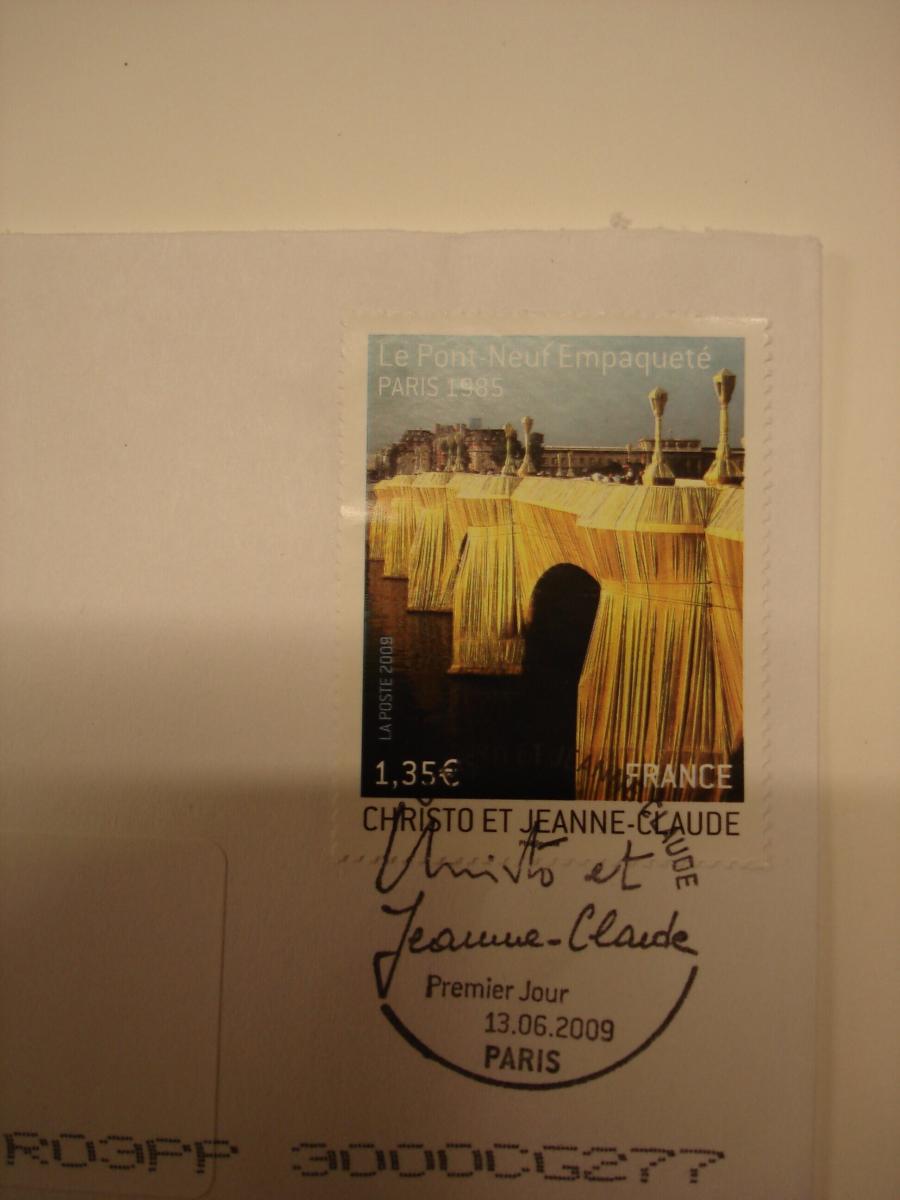 Postage Stamp, le pont Pont Neuf Empapaqueté. Paris 1985