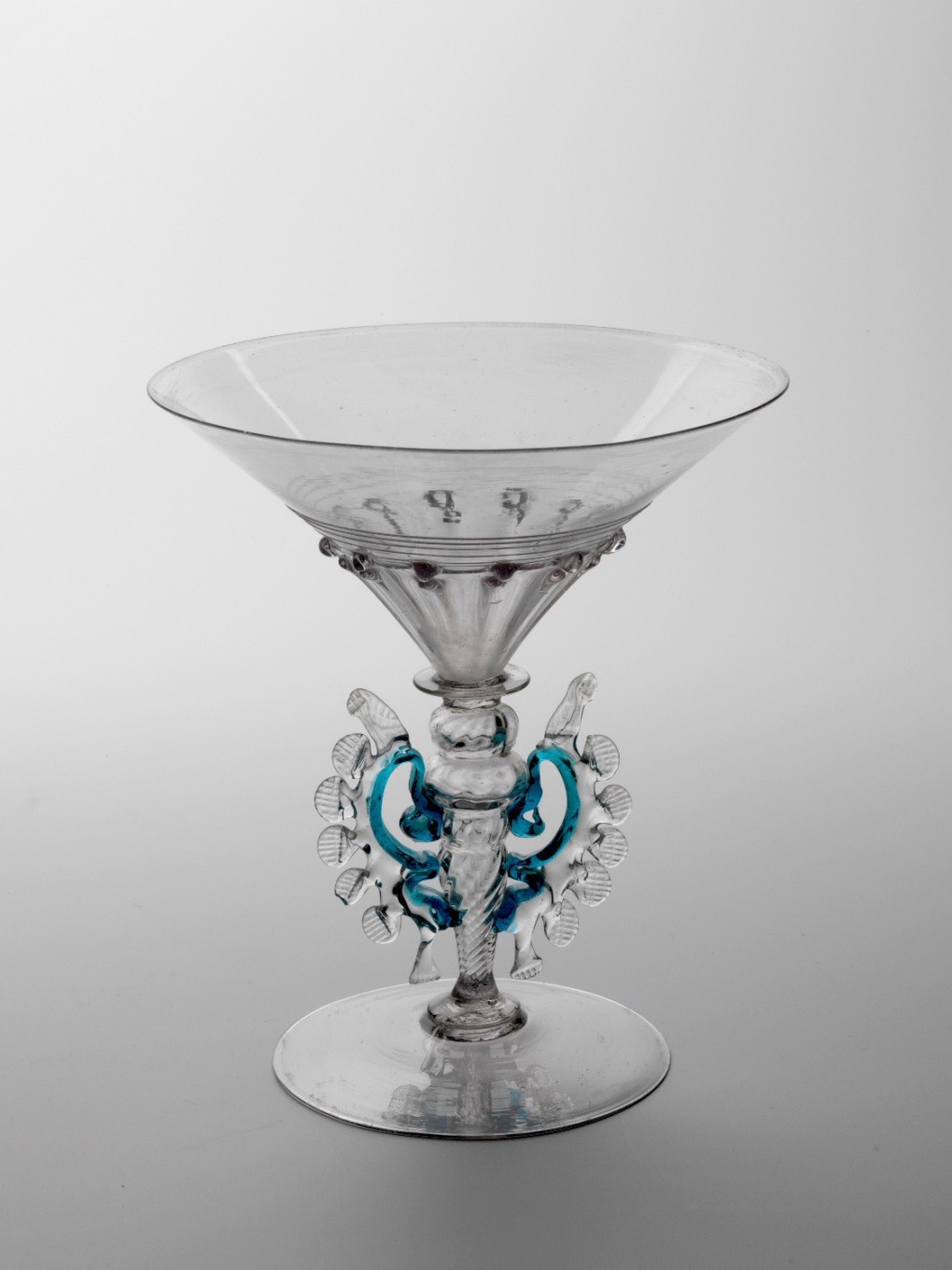 Anoniem, vleugelglas, sodaglas, à la façon de Venise, legaat: Dr. E. van Rijckevorsel 1928