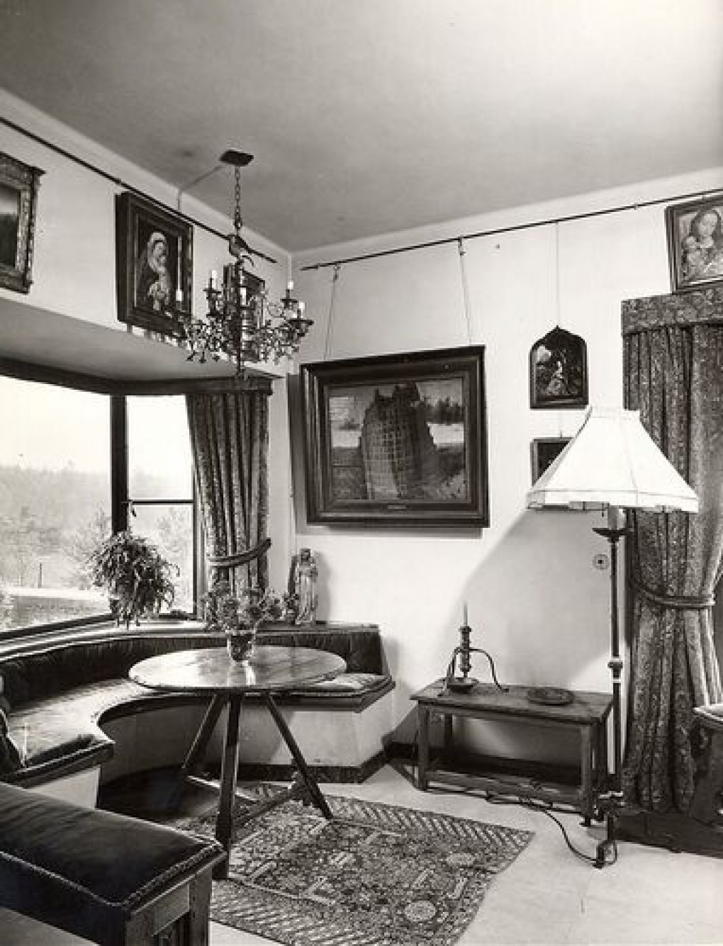 'De toren van Babel' in de woning van Van Beuningen.